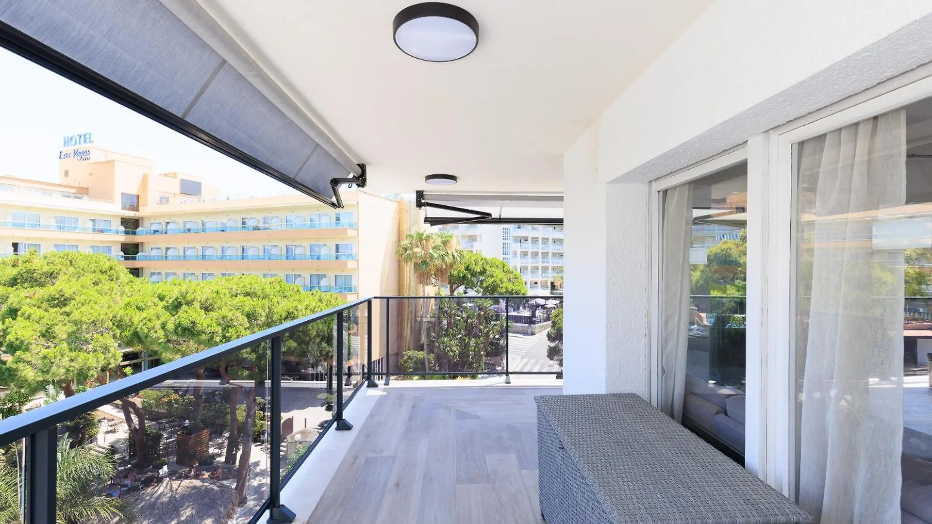 סאלו Uhc Ondina Apartments