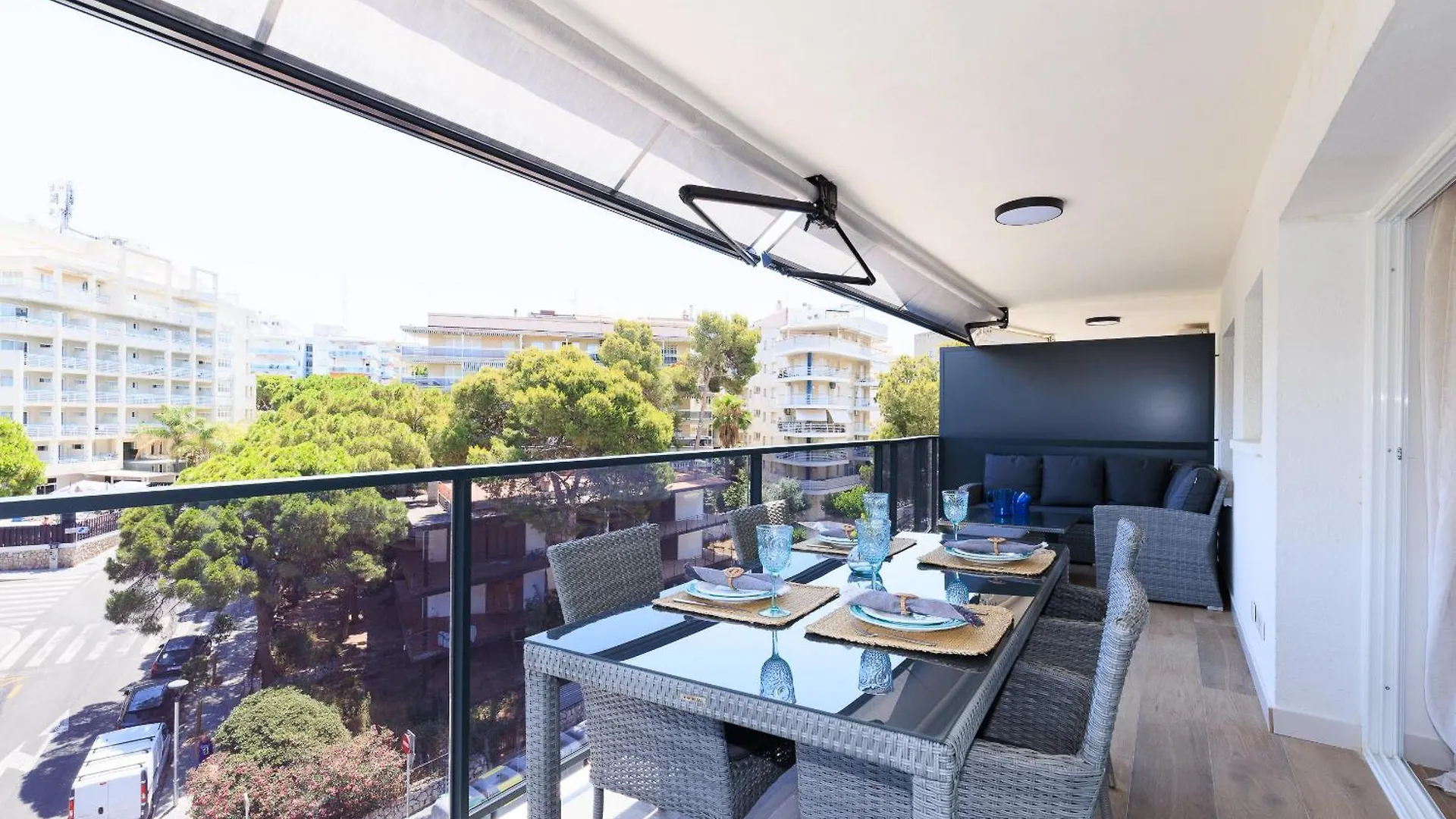 סאלו Uhc Ondina Apartments 0*,
